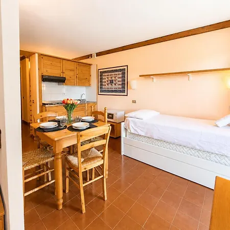 Apartment Hostdomus - A3-22 Grangesises